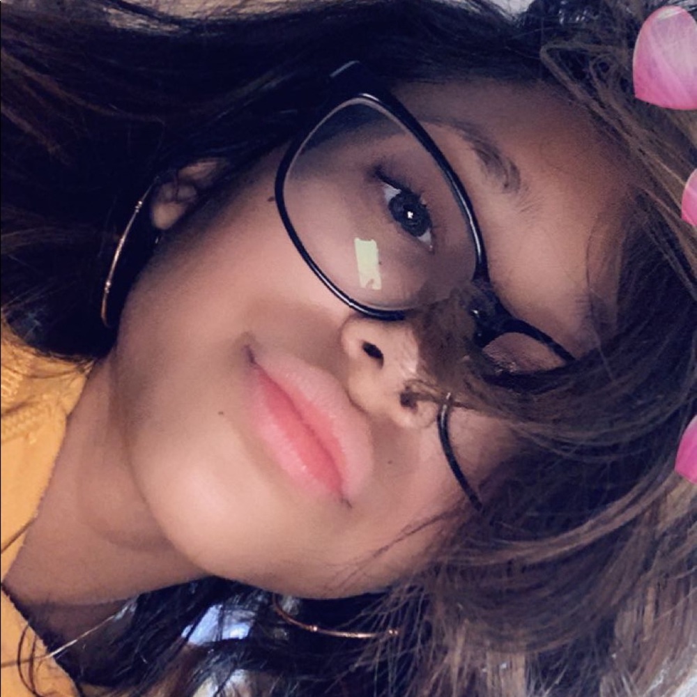 Meet your Posher, Regina